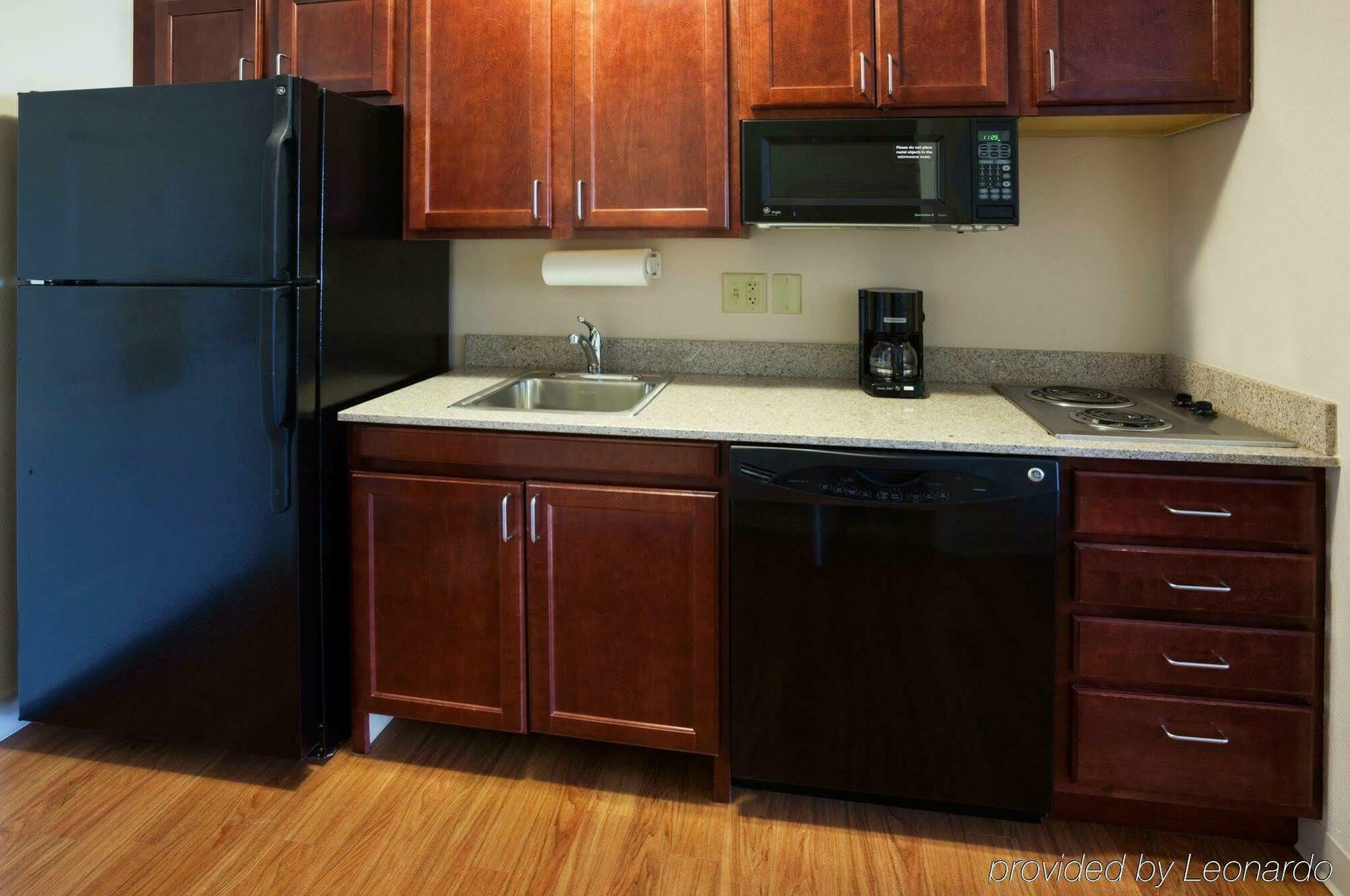 Mainstay Fitchburg - 3*
